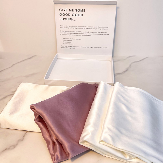 Taie d'oreiller en soie pour soins de la peau lisse et hydratante